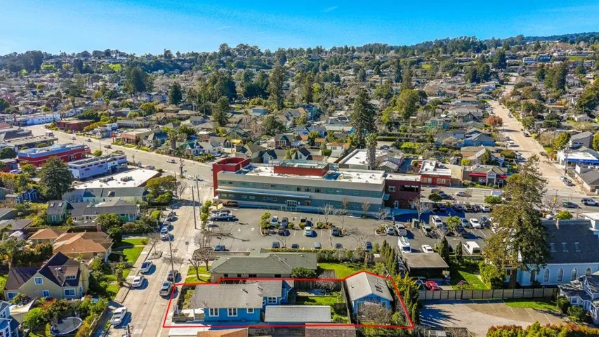 208 Laurent Street, Santa Cruz, California 95060