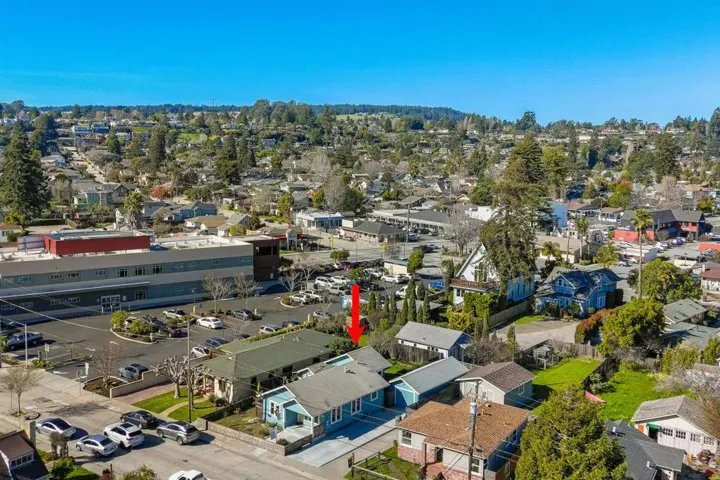 208 Laurent Street, Santa Cruz, California 95060