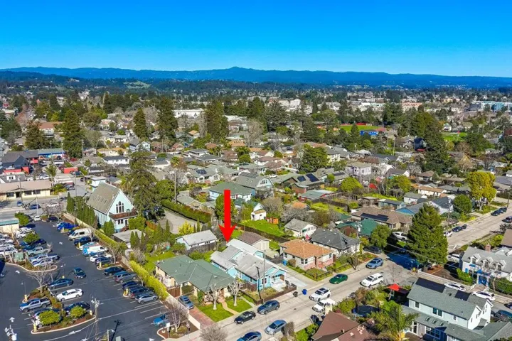 208 Laurent Street, Santa Cruz, California 95060