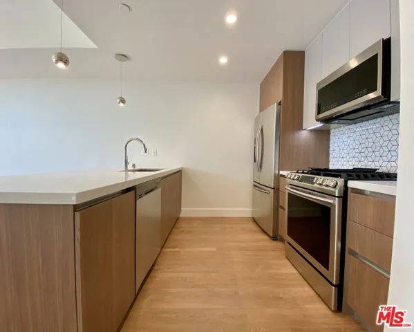 8017 W Norton Avenue 302, West Hollywood, California 90046