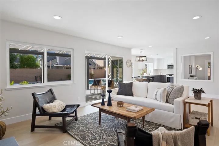 1824 Lexington Drive, Corona, California 92878