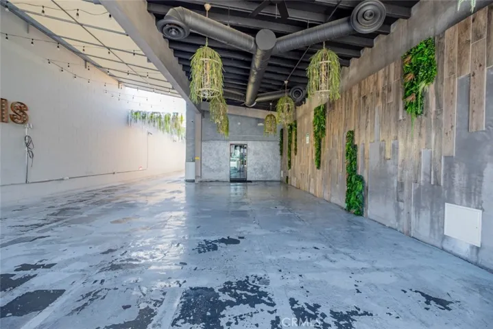 6024 Hazeltine Avenue, Van Nuys, California 91401