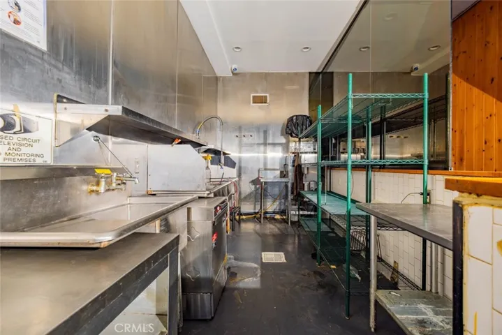 6024 Hazeltine Avenue, Van Nuys, California 91401