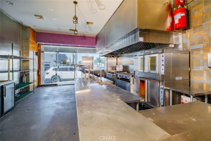 6024 Hazeltine Avenue, Van Nuys, California 91401