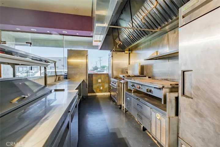 6024 Hazeltine Avenue, Van Nuys, California 91401