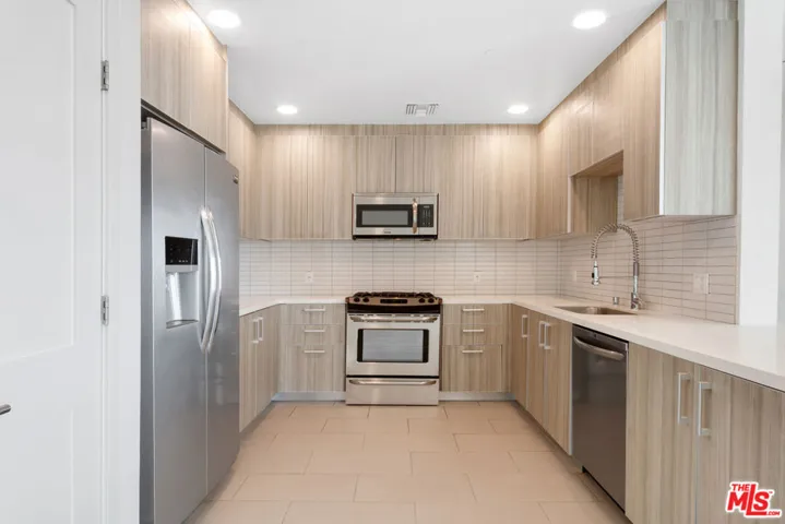 1232 N Kings Road Ph1, West Hollywood, California 90069