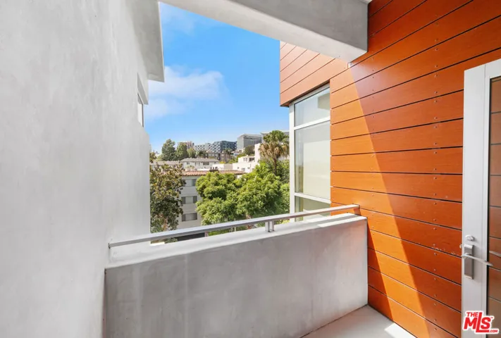 1232 N Kings Road Ph1, West Hollywood, California 90069