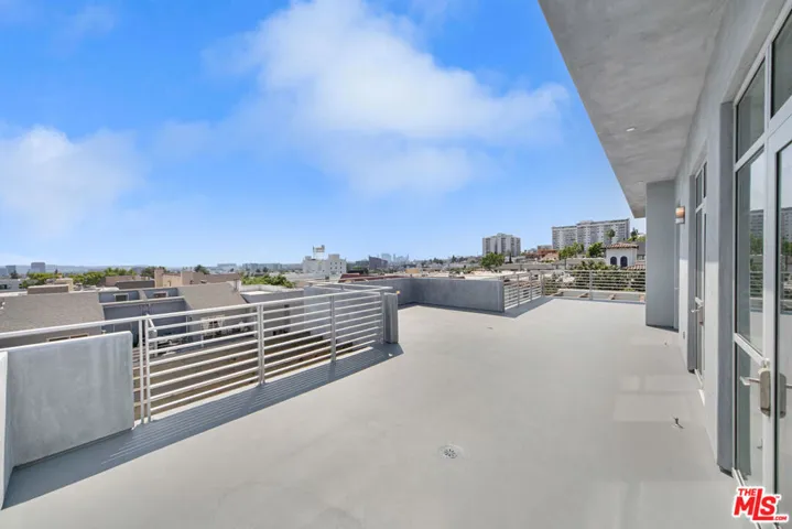 1232 N Kings Road Ph1, West Hollywood, California 90069
