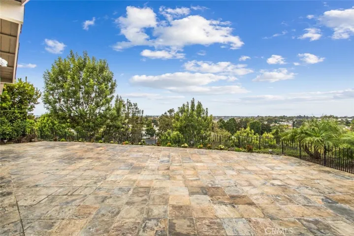 19 Rue Cannes, Newport Beach, California 92660