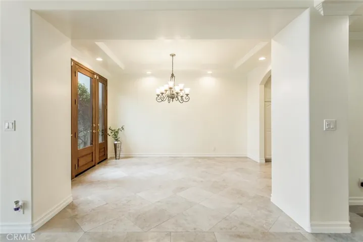 19 Rue Cannes, Newport Beach, California 92660