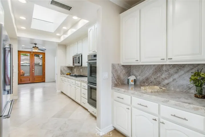 19 Rue Cannes, Newport Beach, California 92660