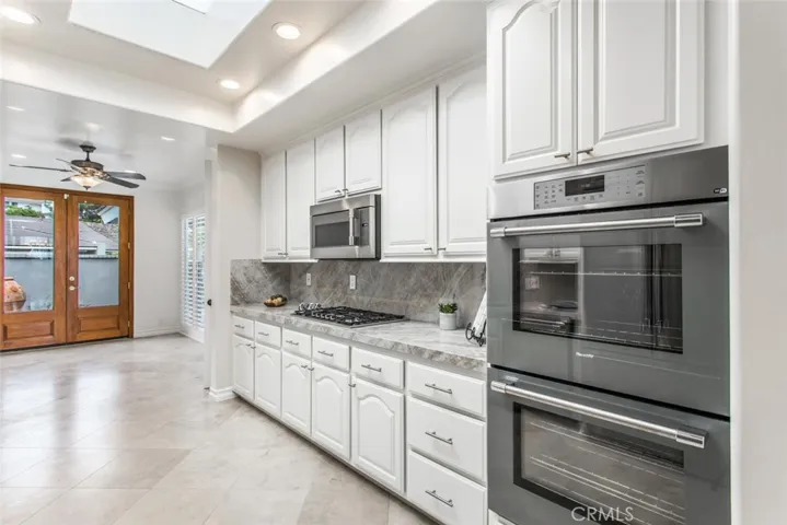 19 Rue Cannes, Newport Beach, California 92660