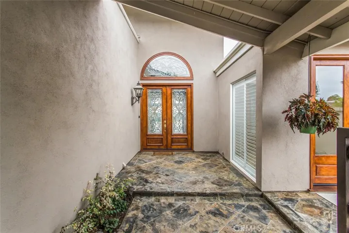 19 Rue Cannes, Newport Beach, California 92660