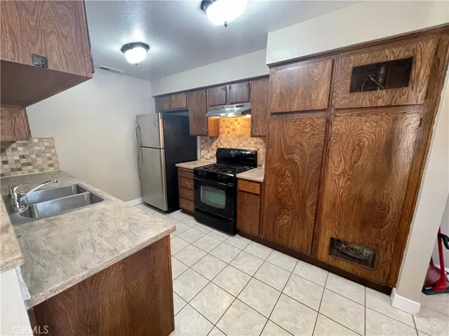 1325 Elderberry, Ontario, California 91762