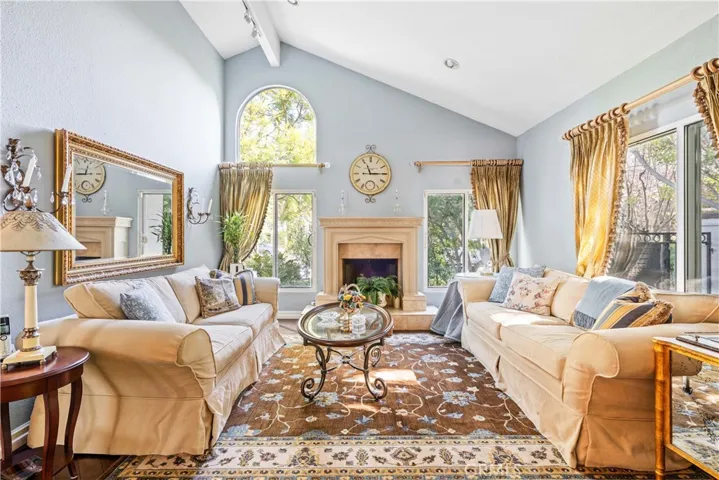 1695 La Mancha, Pomona, California 91768