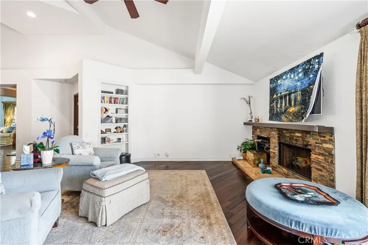 1695 La Mancha, Pomona, California 91768