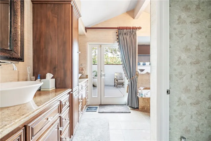 1695 La Mancha, Pomona, California 91768