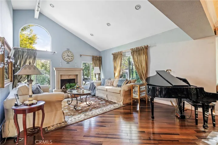 1695 La Mancha, Pomona, California 91768