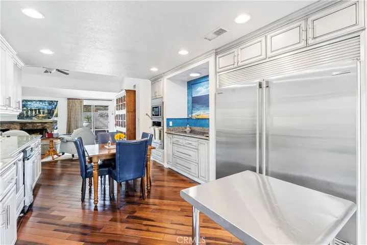 1695 La Mancha, Pomona, California 91768