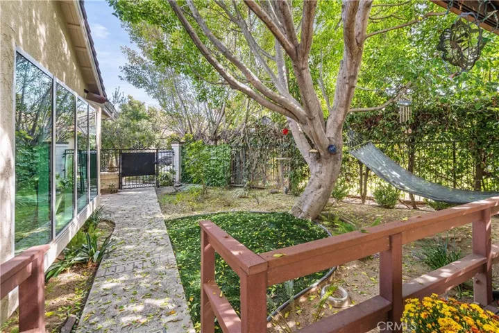 1695 La Mancha, Pomona, California 91768