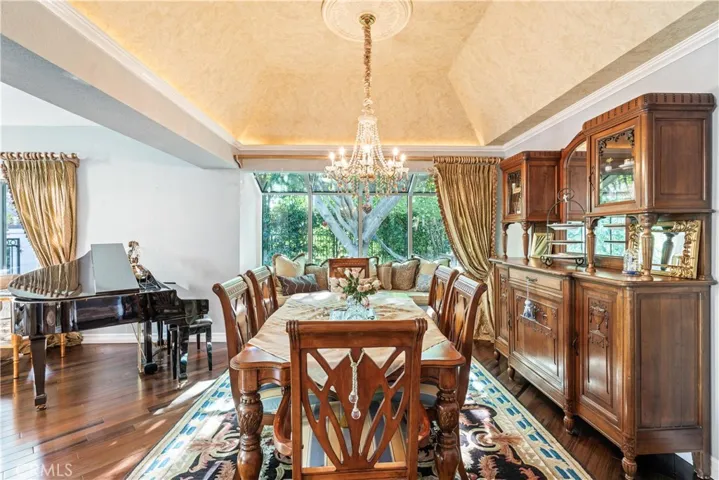 1695 La Mancha, Pomona, California 91768