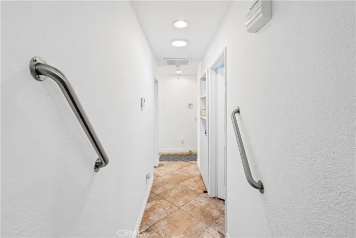 1695 La Mancha, Pomona, California 91768