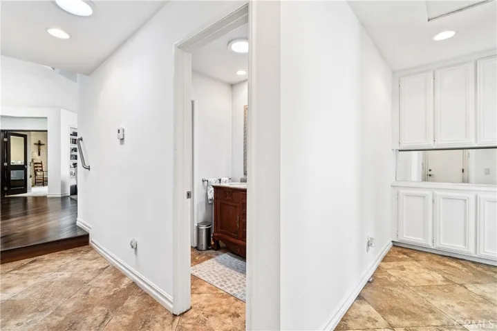 1695 La Mancha, Pomona, California 91768