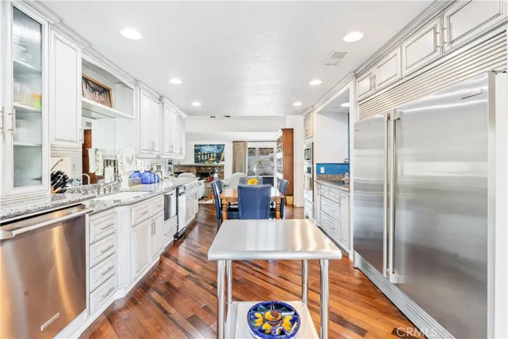 1695 La Mancha, Pomona, California 91768