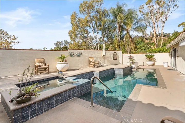 1695 La Mancha, Pomona, California 91768