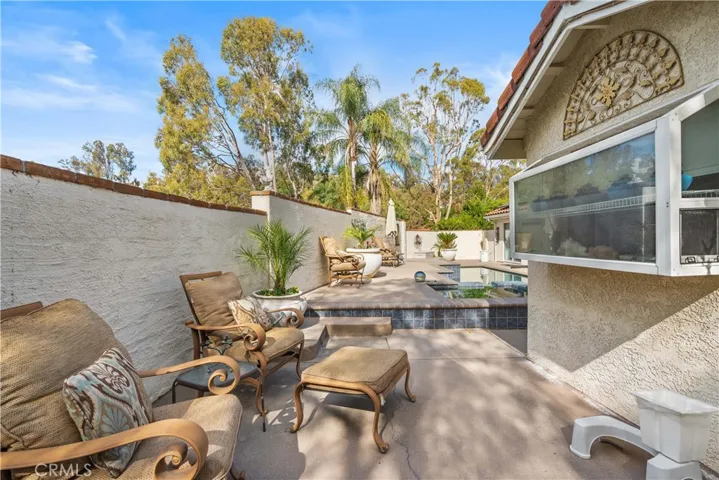 1695 La Mancha, Pomona, California 91768