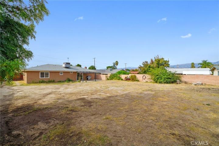 1386 Tourmaline Avenue, Mentone, California 92359