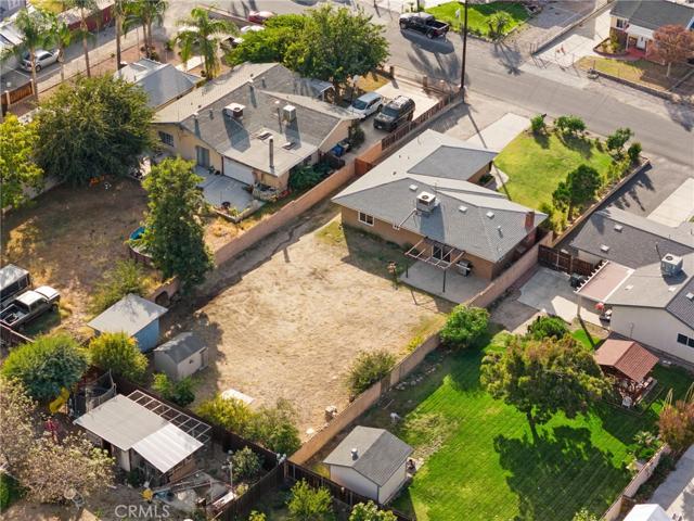 1386 Tourmaline Avenue, Mentone, California 92359