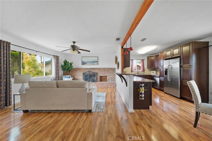 1386 Tourmaline Avenue, Mentone, California 92359