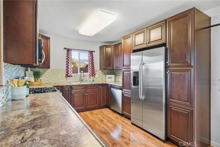 1386 Tourmaline Avenue, Mentone, California 92359