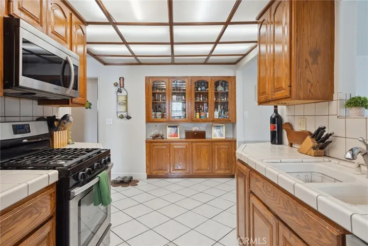 20408 Hawaiian Avenue, Lakewood, California 90715