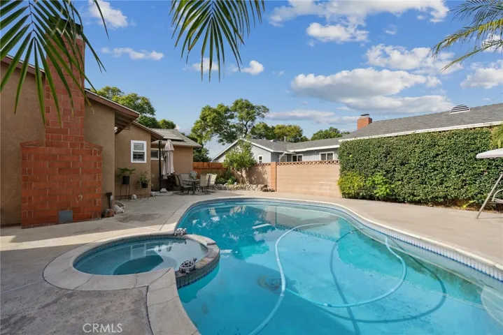 20408 Hawaiian Avenue, Lakewood, California 90715