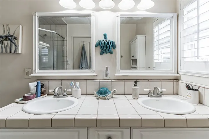 20408 Hawaiian Avenue, Lakewood, California 90715