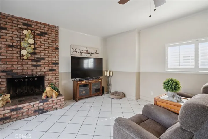 20408 Hawaiian Avenue, Lakewood, California 90715