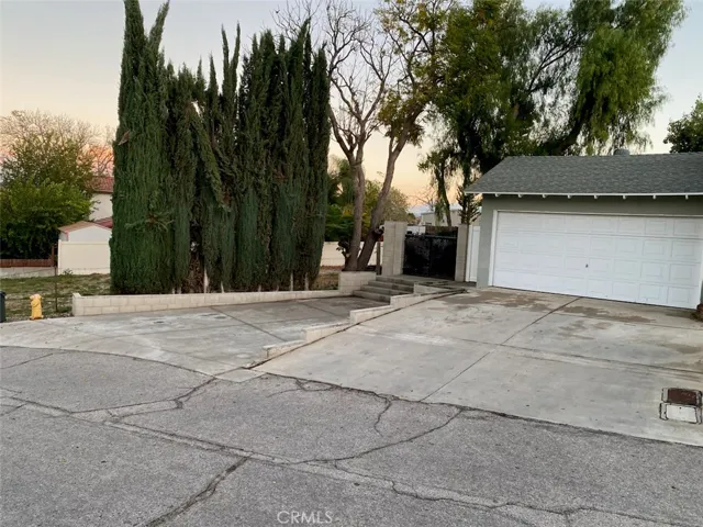 27820 Ferguson Drive, Castaic, California 91384
