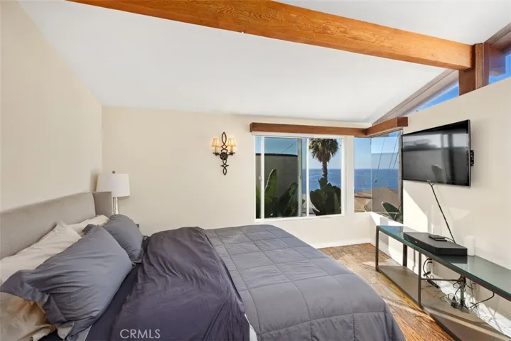 Upstairs bedroom - North Facing Ocean View