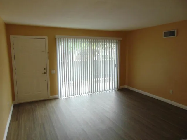 6333 College Grove Way 13105, San Diego, California 92115