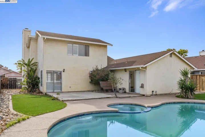 1920 Gateway Dr, Oakley, California 94561-2621