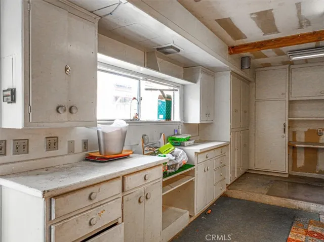 5034 Kingsley Street, Montclair, California 91763