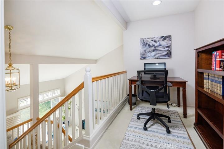 Loft area, the perfect place for that home office