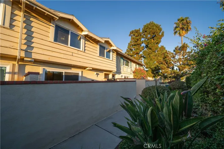 1958 Rolling Vista Drive Unit 35, Lomita, California 90717