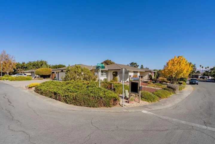 141 Bricks Way, Hollister, California 95023
