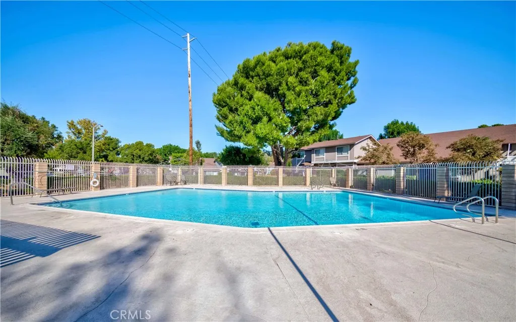 1727 N Willow Woods Drive B, Anaheim, California 92807 home-pic-4