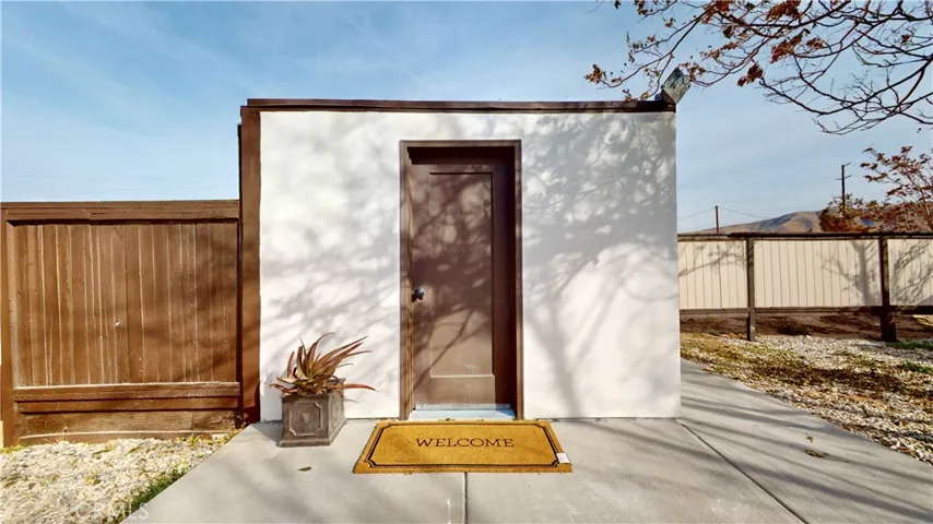 10212 Deep Creek Road, Apple Valley, California 92308