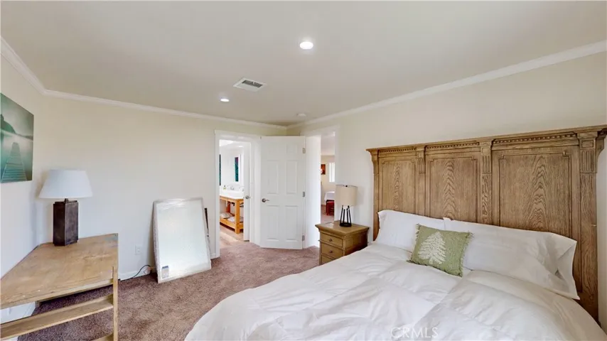 10212 Deep Creek Road, Apple Valley, California 92308