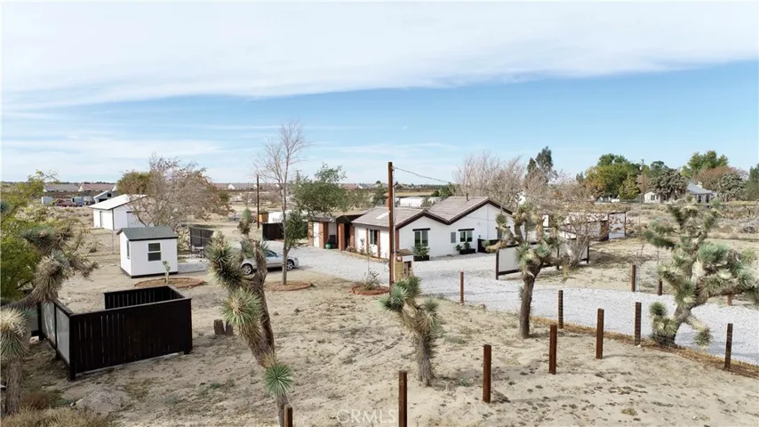 10212 Deep Creek Road, Apple Valley, California 92308